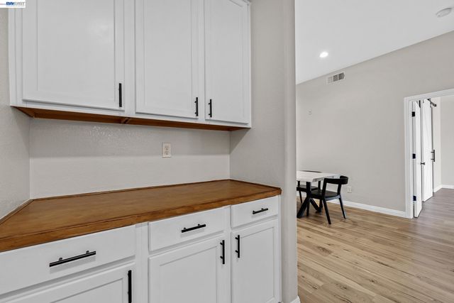 612 Artistic Pl, Hayward, CA 94541