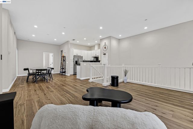 612 Artistic Pl, Hayward, CA 94541