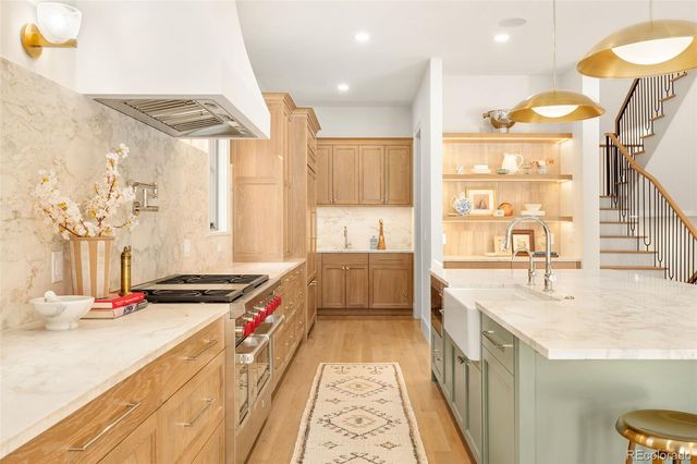 916 S High Street, Denver, CO 80209