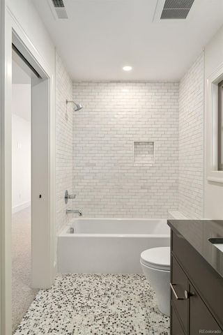 916 S High Street, Denver, CO 80209