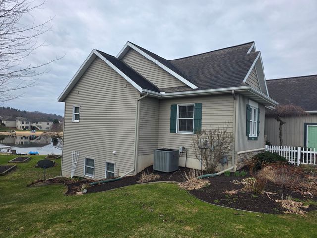 1494 Ponstein Drive, Hudsonville, MI 49426