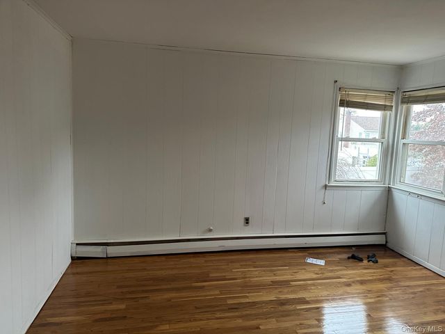 109 Pratt Street, West Babylon, NY 11704