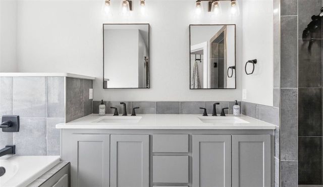 4354 Peak Ln, Elgin, OK 73538