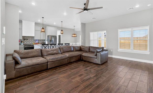 4354 Peak Ln, Elgin, OK 73538