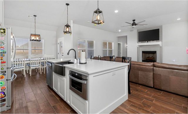 4354 Peak Ln, Elgin, OK 73538