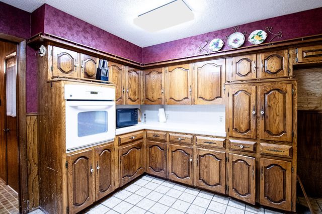 705 S 4th Street, Grandview, TX 76050