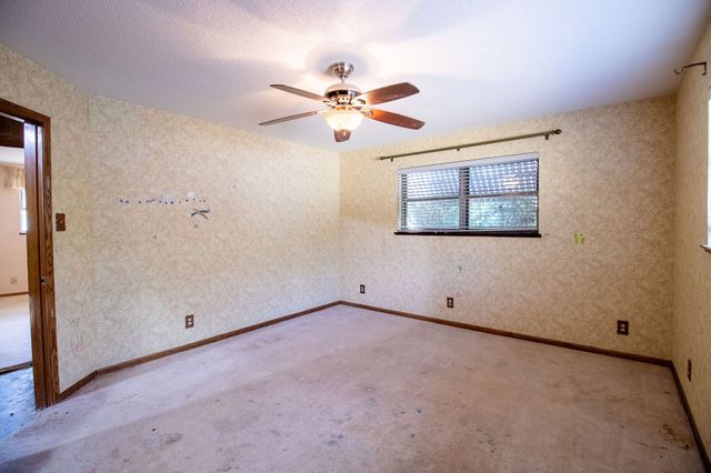 705 S 4th Street, Grandview, TX 76050