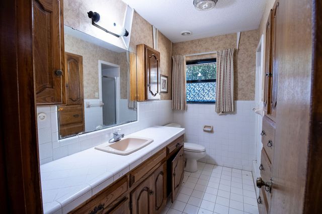 705 S 4th Street, Grandview, TX 76050