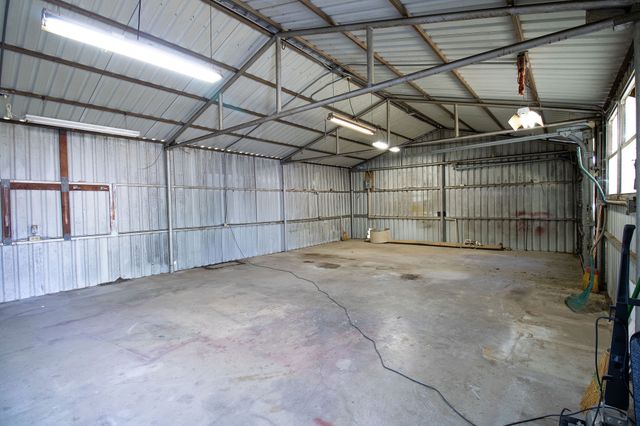705 S 4th Street, Grandview, TX 76050