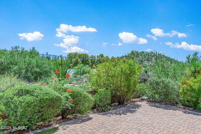 4456 N Saddle View Drive, Tucson, AZ 85750