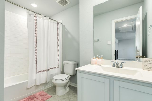 3640 Crosspointe Pass, Angleton, TX 77515