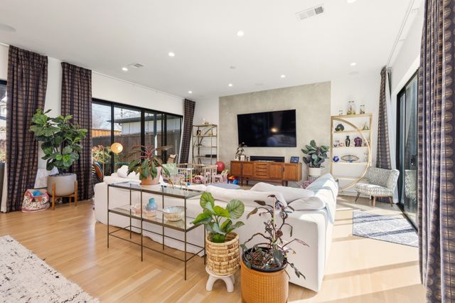 3871 Clover Lane, Dallas, TX 75220