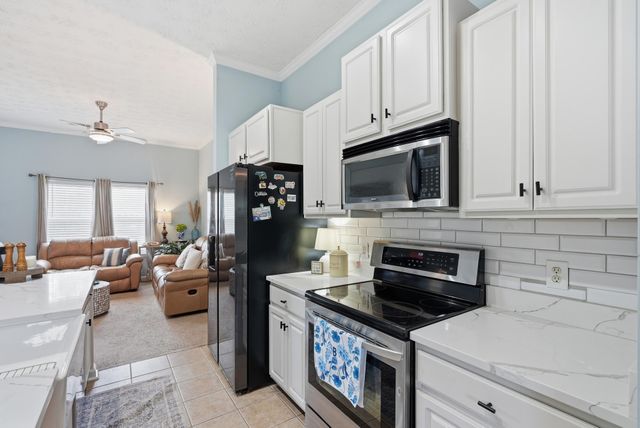 573 Tropical Way, Freeport, FL 32439