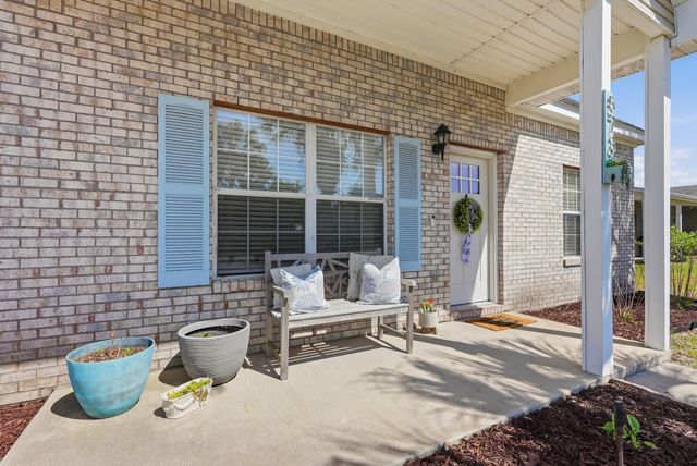 573 Tropical Way, Freeport, FL 32439