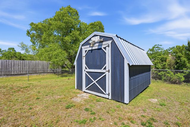 573 Tropical Way, Freeport, FL 32439