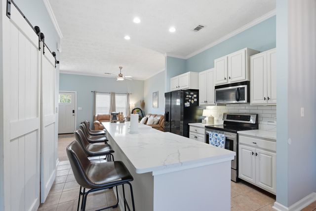 573 Tropical Way, Freeport, FL 32439