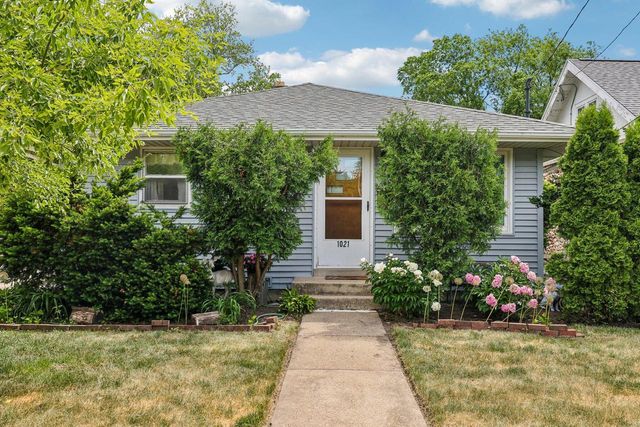 1021 Westowne AVENUE, Waukesha, WI 53188