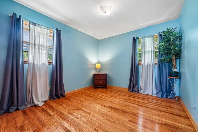 1021 Westowne AVENUE, Waukesha, WI 53188