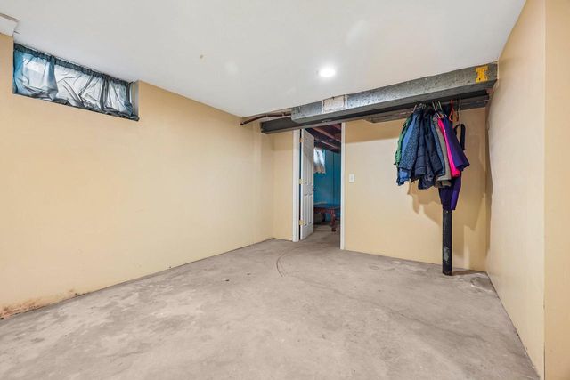 1021 Westowne AVENUE, Waukesha, WI 53188