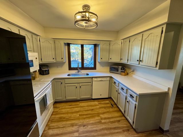 5180 E Mcardle Road, Coal City, IL 60416