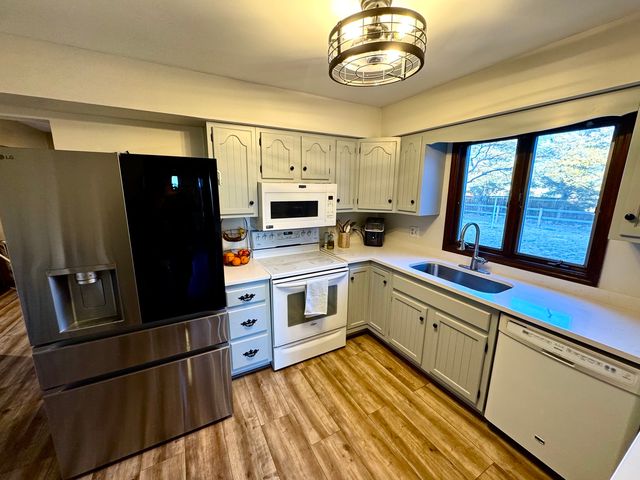 5180 E Mcardle Road, Coal City, IL 60416