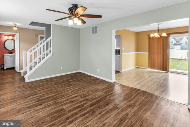 301 PLATINUM CT, Glassboro, NJ 08028