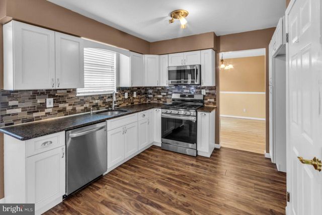 301 PLATINUM CT, Glassboro, NJ 08028