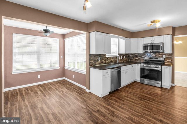 301 PLATINUM CT, Glassboro, NJ 08028