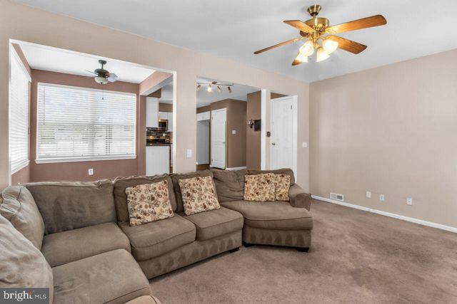 301 PLATINUM CT, Glassboro, NJ 08028