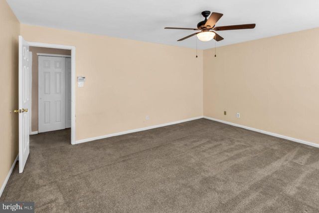 301 PLATINUM CT, Glassboro, NJ 08028