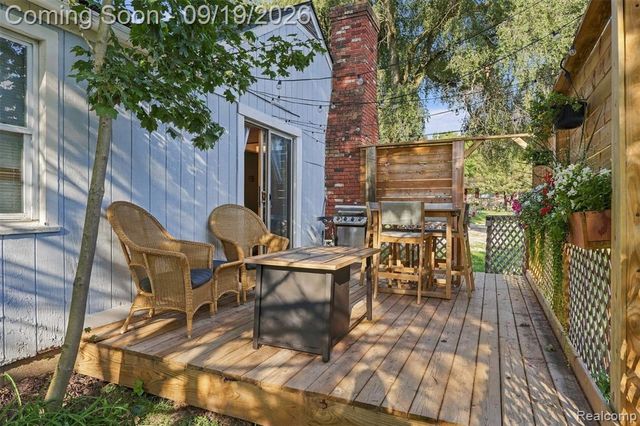 5250 Van Winkle Street, Brighton, MI 48116