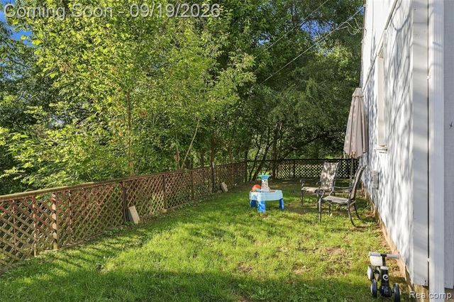 5250 Van Winkle Street, Brighton, MI 48116