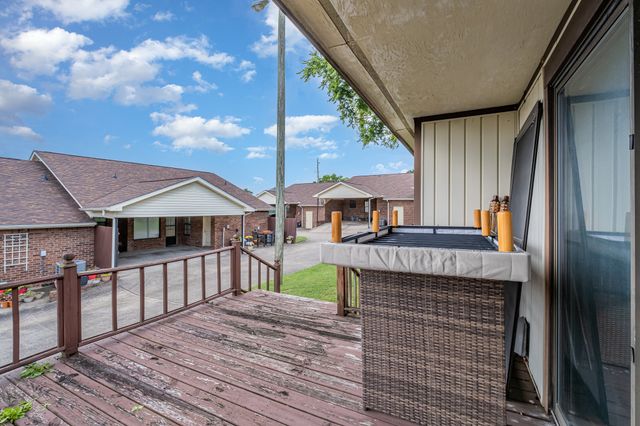 1053 Heritage Dr, Madison, TN 37115