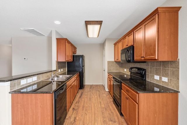 315 Lidell ST, Hutto, TX 78634