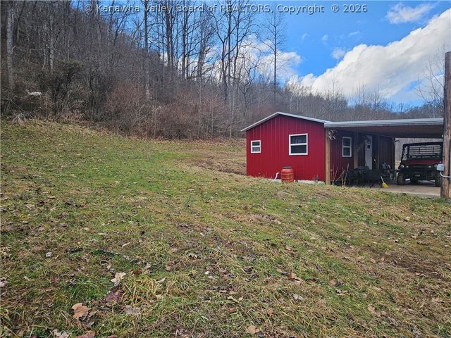 25 Veranda Lane, Elkview, WV 25071