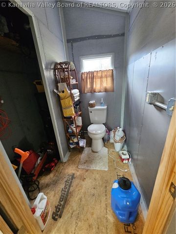 25 Veranda Lane, Elkview, WV 25071