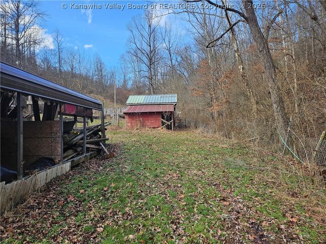 25 Veranda Lane, Elkview, WV 25071