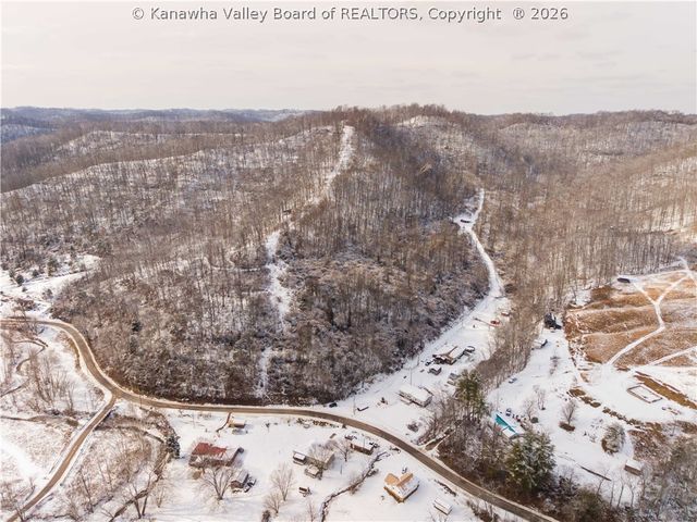 25 Veranda Lane, Elkview, WV 25071