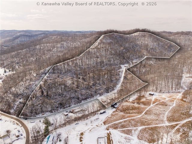 25 Veranda Lane, Elkview, WV 25071