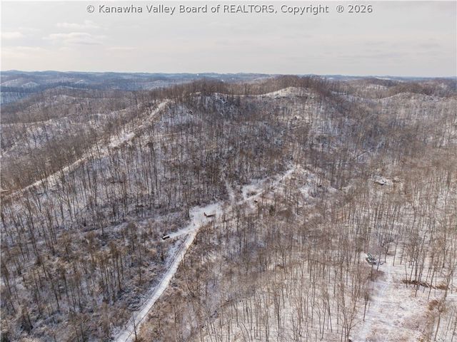 25 Veranda Lane, Elkview, WV 25071