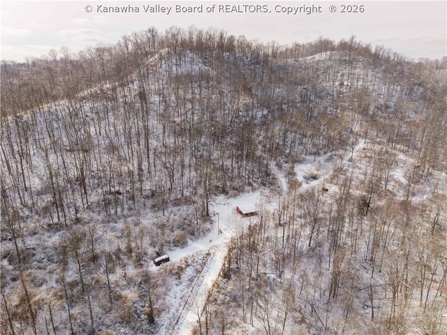 25 Veranda Lane, Elkview, WV 25071