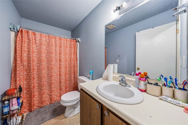 707 & 715 E Mckinley Avenue, Des Moines, IA 50315