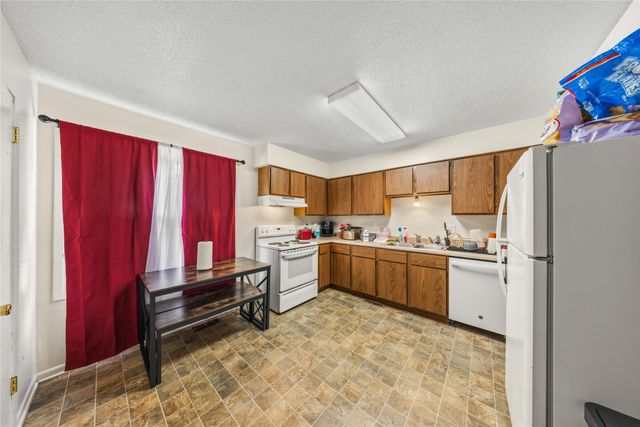 707 & 715 E Mckinley Avenue, Des Moines, IA 50315