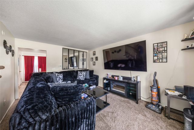 707 & 715 E Mckinley Avenue, Des Moines, IA 50315