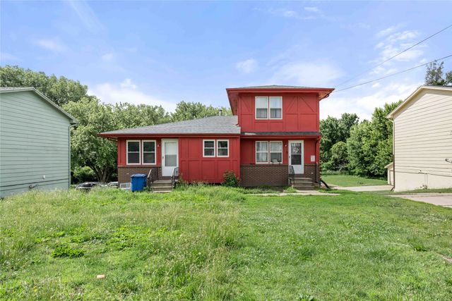 707 & 715 E Mckinley Avenue, Des Moines, IA 50315