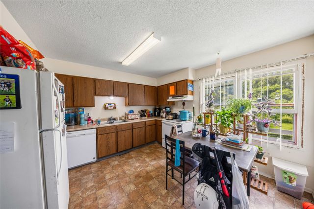 707 & 715 E Mckinley Avenue, Des Moines, IA 50315
