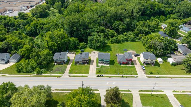 707 & 715 E Mckinley Avenue, Des Moines, IA 50315