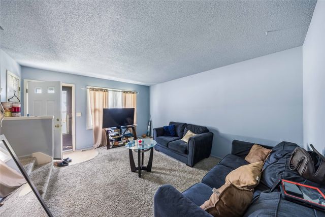 707 & 715 E Mckinley Avenue, Des Moines, IA 50315