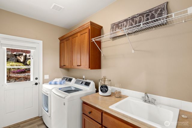 3010 219th Avenue E, Lake Tapps, WA 98391