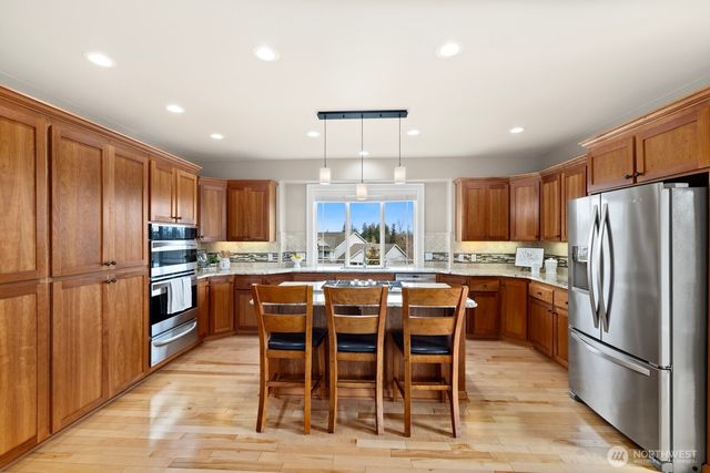 3010 219th Avenue E, Lake Tapps, WA 98391